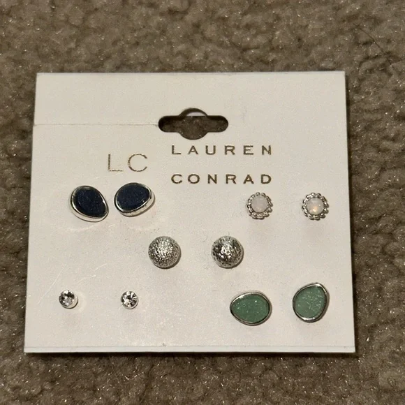 Earring set - Picture 1 of 2